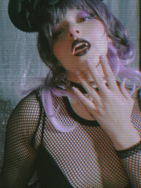 @lunaxlilith