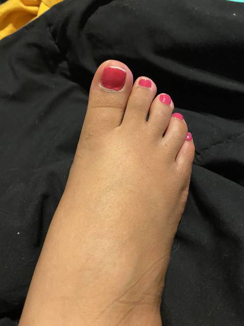 smallseductivesole nude