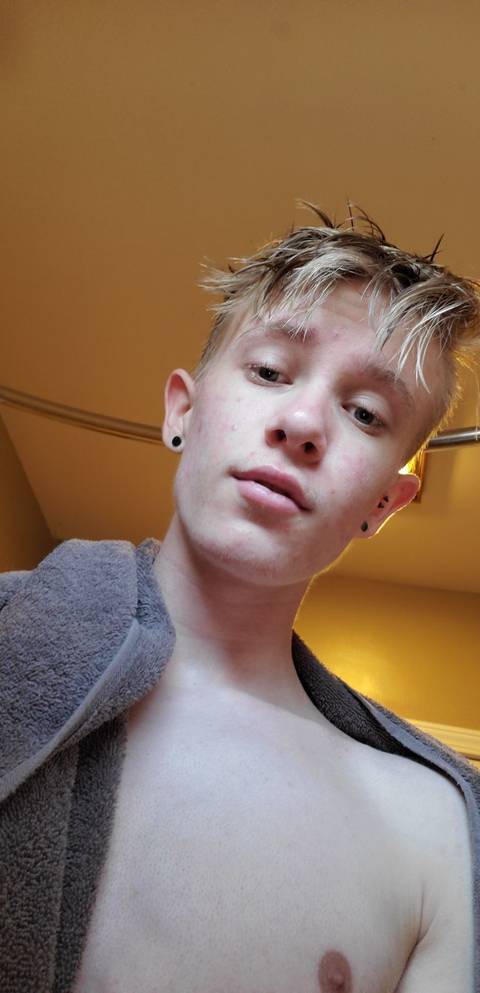 blondetwink69