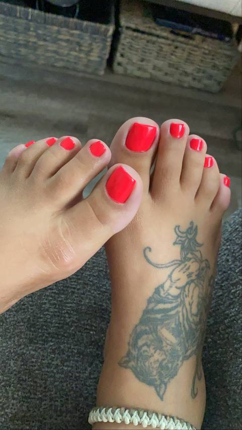 @nadifeets