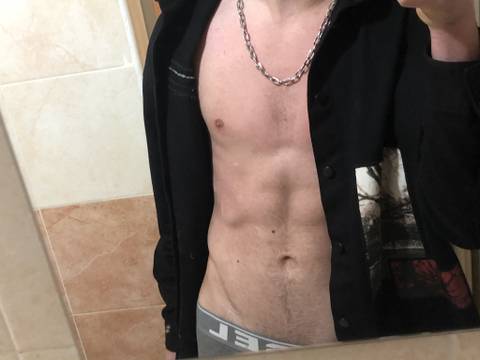 @reallyhotboy1802