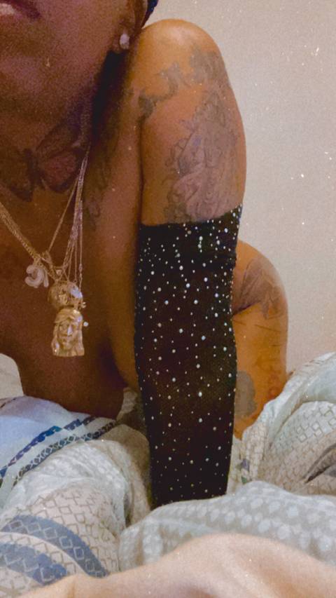 bombhead_prettyaniyah nude