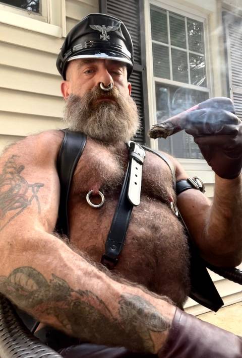 leatherpipedad1 nude