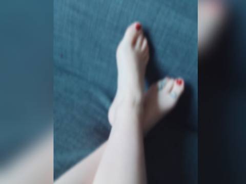 lovelylaylafeet nude