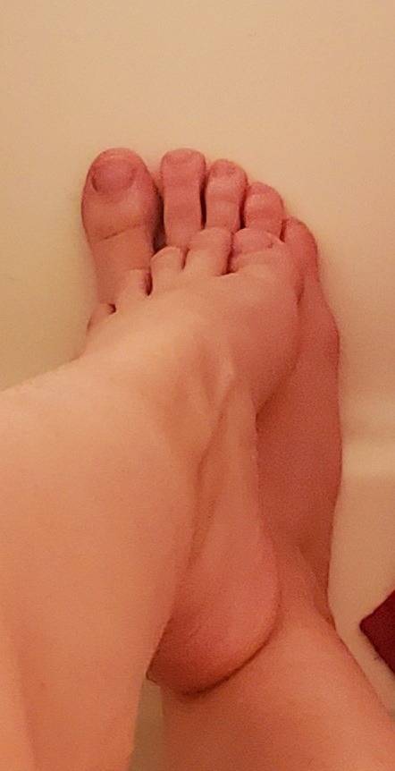 @natural_feet_babe