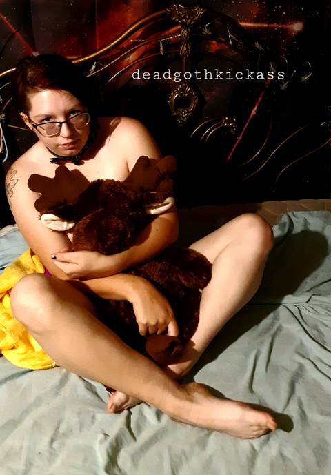 @gothkitten420_69