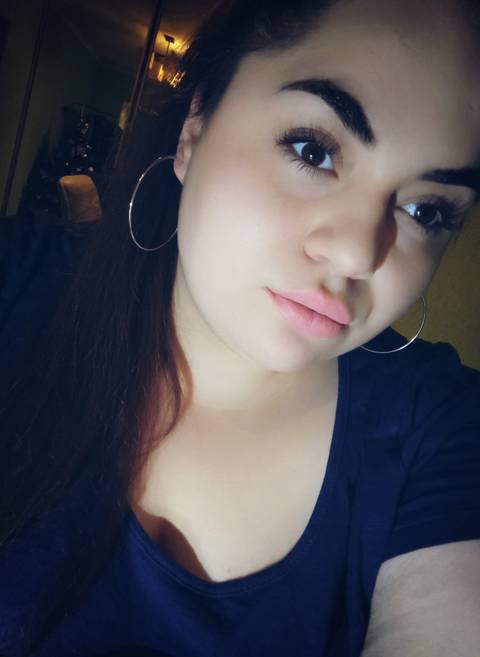 bellase00 nude