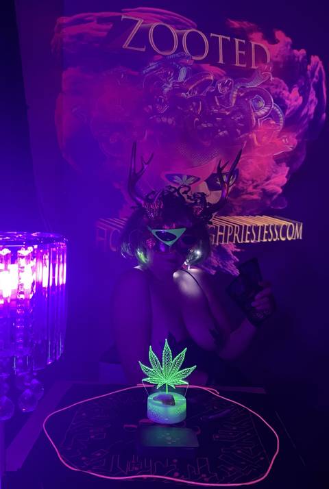 hollyweedhighpriestess