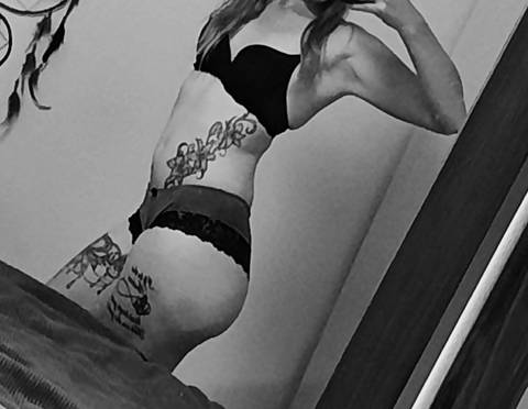 @naughtygirlscarlettjade