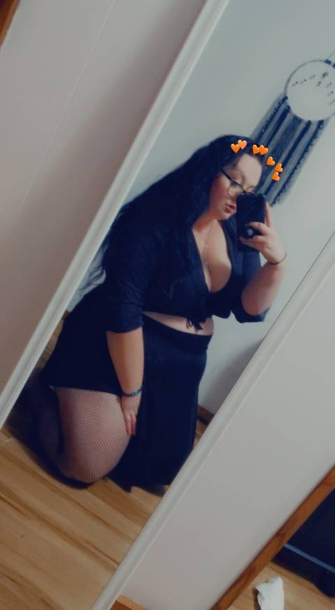 @thiccgothgirll