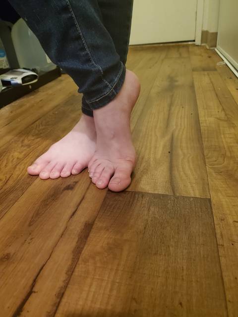 @ashewiththecutefeet