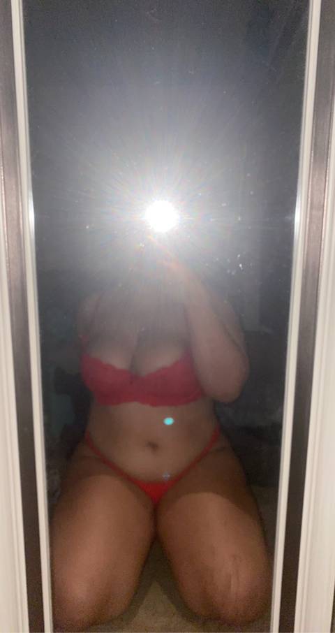 @curvyclairee