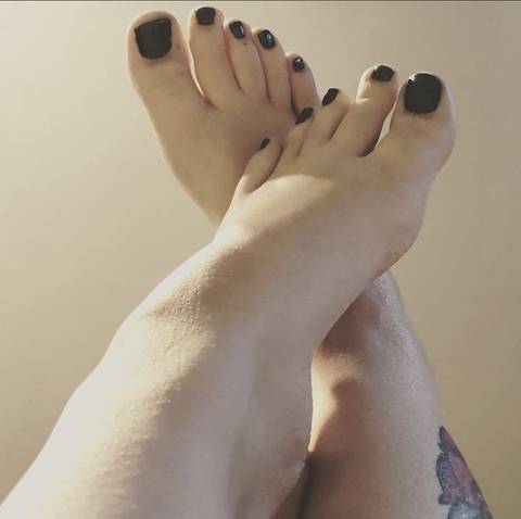 luvoffeet23