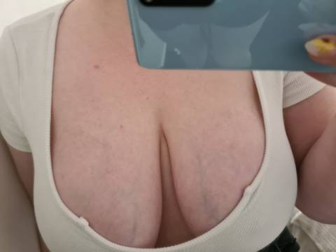 bigbouncyboob nude