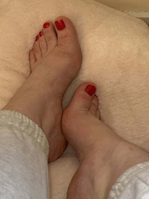 tootsie_footsie1