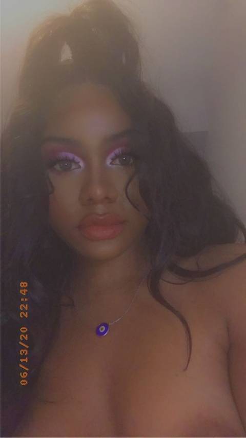 dollfacesteez