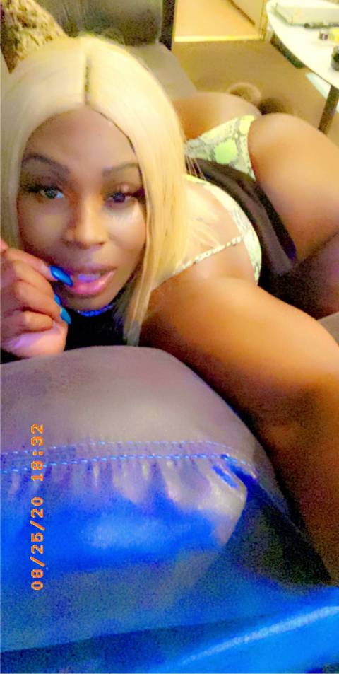 famousjuicylips69