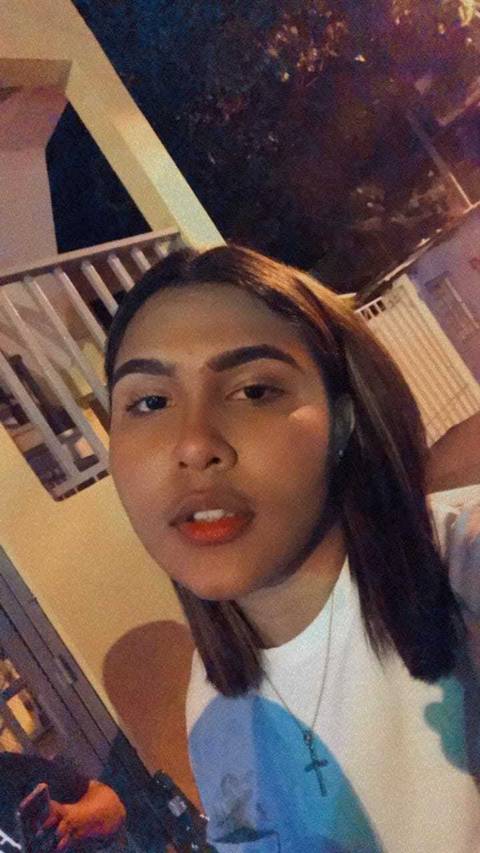 karlanairelydiazmodel31 nude