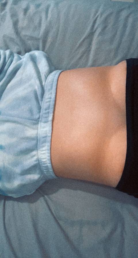 @blue_eyes_thickthighs24