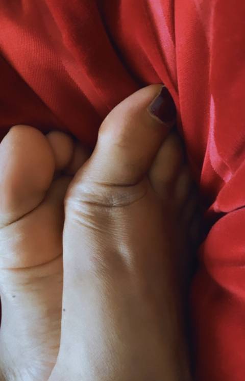 itabraziliangirlfeet