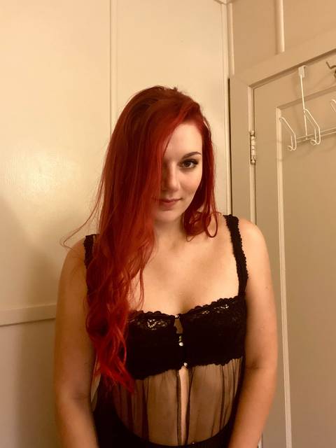 scarlettredhead