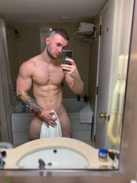 @mickfitness_