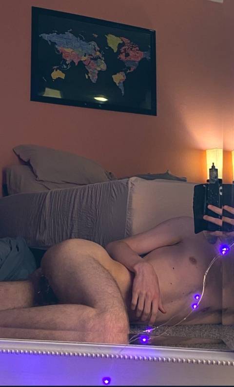 glowytwink nude