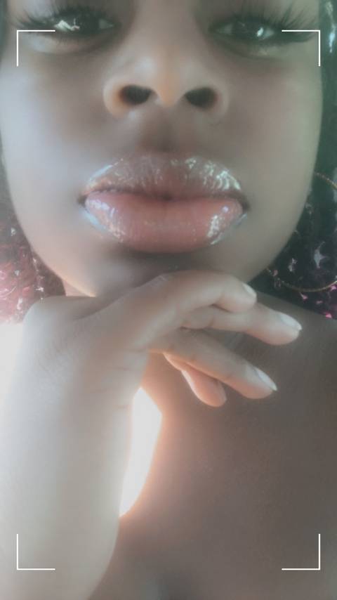 redvelvetlips nude