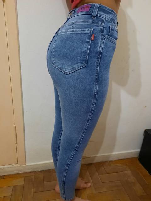 u190857693