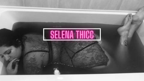 selenathicc nude