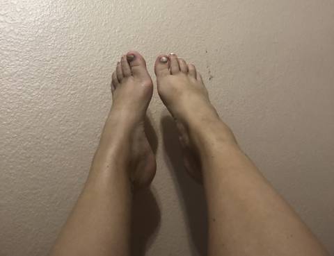 sarasunnytoes nude