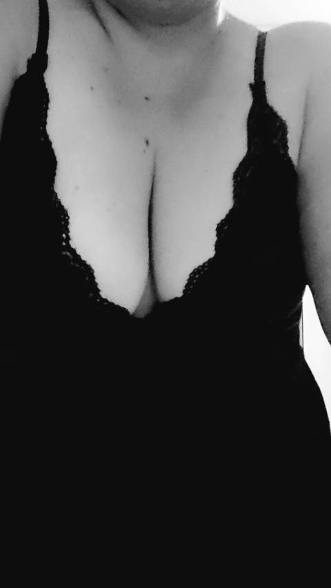 boredhousewives702 nude