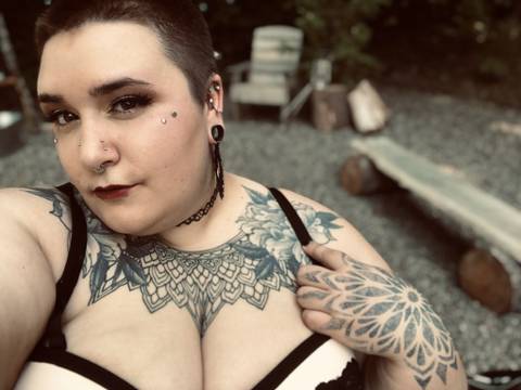 @bbw_gothbabe
