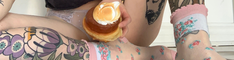 donutslut nude