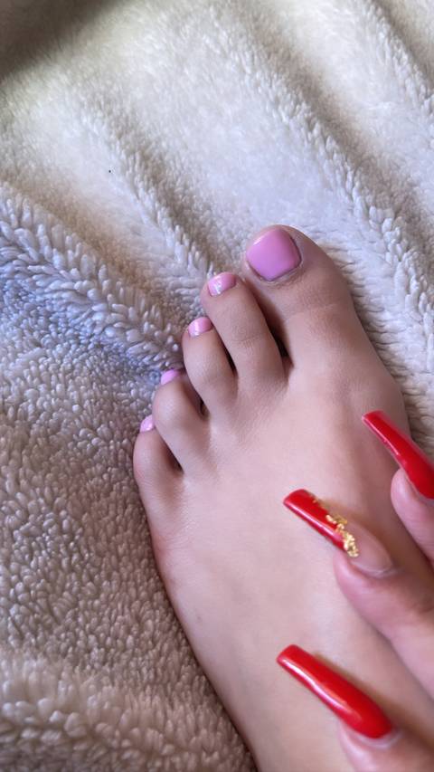 feetingyourfetish_1