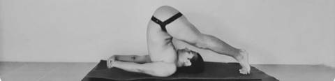 menudeyoga nude