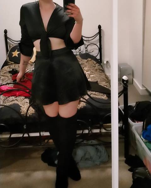 @xxbigbooty.gothbitchxx