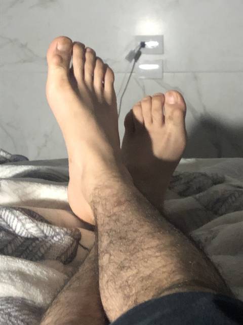 ugly.feet