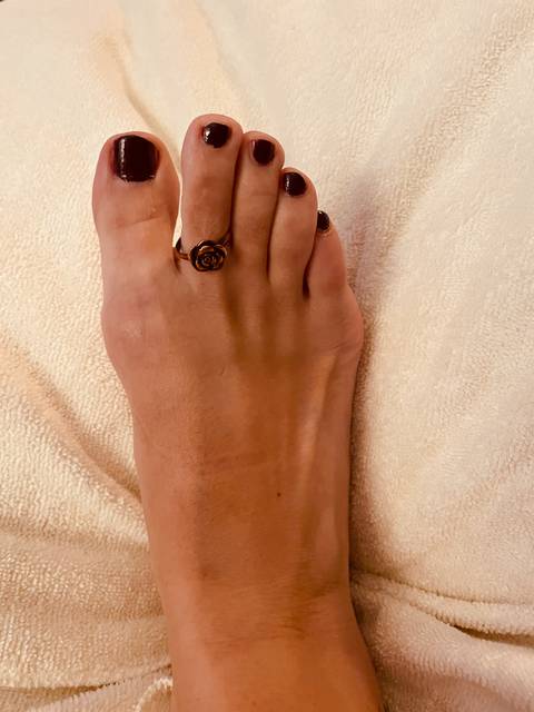 @bothfeetbetty