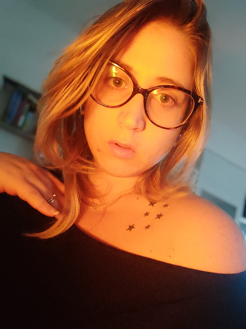 @angy16085_curvy