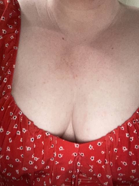 redheadcleavagequeen