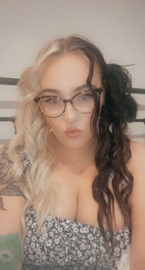 ExtraPeachyP profile picture