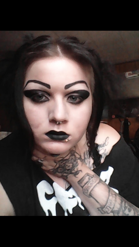 Yourthiccgothgirlfriend profile picture