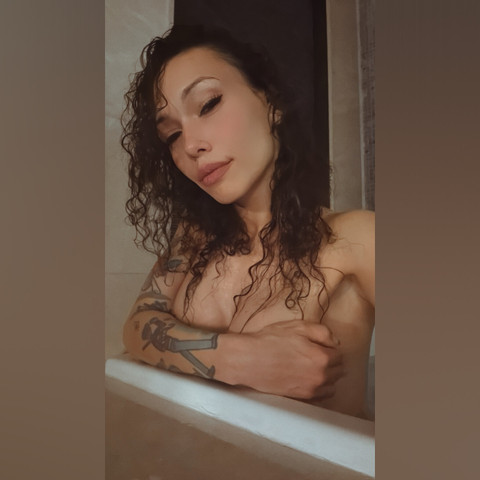 Ari Lynn profile picture