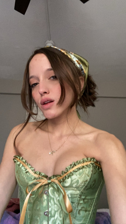 sweet little thing profile picture