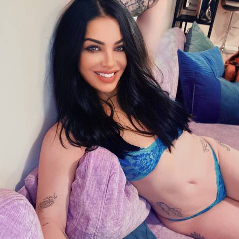 @iamviviennex @iamviviennex