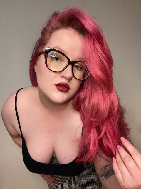 Miss Cinder profile picture