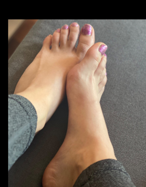 Feets by Dunia profile picture