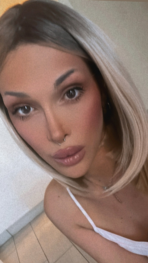 Lucia profile picture