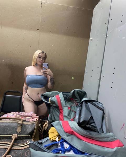 @slxtbxnnyxx @slxtbxnnyxx